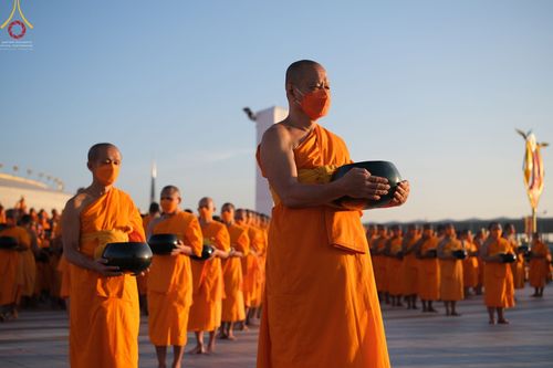 ภาพ No.68714:พิธีตักบาตรฉลองพระใหม่ วันที่ 1 มกราคม พ.ศ. 2566 ณ วัดพระธรรมกาย จ.ปทุมธานี