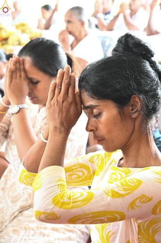 ภาพ No.278710:วันที่ 30 ตุลาคม พ.ศ.2568 กฐินสมทบต่างประเทศ โดยคณะศิษยานุศิษย์ บูชาธรรม 81 ปี หลวงพ่อธัมมชโย ณ วัดศรีสุดาสนะ รังกุต วิหาร ประเทศศรีลังกา