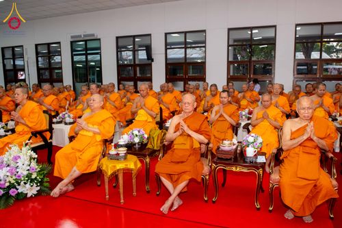 ภาพ No.316225:วันเสาร์ที่ 28 มีนาคม พ.ศ. 2569 พิธีบำเพ็ญกุศล คุณพ่อณรงค์ จินตมากุล  สิริอายุ 99 ปี 11 เดือน โยมบิดา พระครูปลัดรัตนวีรวัฒน์ (รังสฤษดิ์ อิทฺธิจินตโก) ที่ปรึกษาเจ้าคณะจังหวัดปทุมธานี เจ้าอาวาสวัดพระธรรมกาย  ณ ห้องปลูกศรัทธา 2 วัดพระธรรมกาย ปทุมธานี