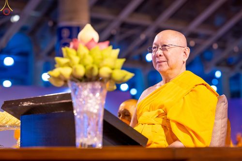 ภาพ No.68648:พิธีสวดมนต์ข้ามปี วันที่ 31 ธันวาคม พ.ศ. 2565 ณ มหารัตนวิหารคด วัดพระธรรมกาย จ.ปทุมธานี