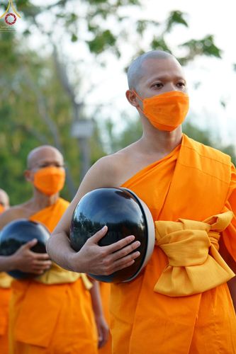 ภาพ No.69855:พิธีถวายภัตตาหารเป็นสังฆทาน แด่คณะพระธรรมยาตราฯ ในโครงการธรรมยาตราฯ ปีที่ 11 ณ อนุสรณ์สถานมหาวิหารพระมงคลเทพมุนี อ.สองพี่น้อง จ.สุพรรณบุรี วันที่ 7 มกราคม พ.ศ. 2566