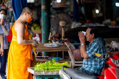 ภาพ No.69003:พิธีต้อนรับพระธรรมยาตรา ในโครงการธรรมยาตรากตัญญูบูชา มหาปูชนียาจารย์ พระมงคลเทพมุนี(สด จนฺทสโร) พระผู้ปราบมาร อนุสรณ์สถาน 7 แห่ง ปีที่ 11 วันที่ 3 มกราคม พ.ศ. 2566 ณ อนุสรณ์สถานมหาวิหารพระมงคลเทพมุนี จ.สุพรรณบุรี