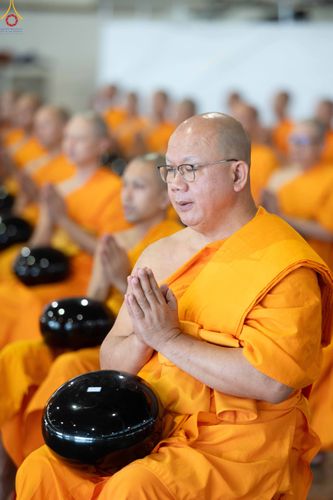 ภาพ No.345349:วันพฤหัสบดีที่ 27 สิงหาคม พ.ศ.2569 พิธีตักบาตรในวันธรรมชัย ณ สภาธรรมกายสากล วัดพระธรรมกาย ปทุมธานี