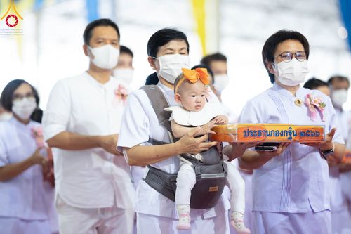 ภาพ No.92270:พิธีทอดกฐินธรรมชัยเพื่อสร้างอาคาร 115 ปี คุณยายอาจารย์มหารัตนอุบาสิกาจันทร์ ขนนกยูง อาทิตย์ต้นเดือนที่ 5 พฤศจิกายน พ.ศ. 2566 ณ วัดพระธรรมกาย จ.ปทุมธานี