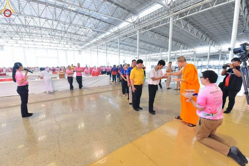 ภาพ No.212204:วันจันทร์ที่ 17 มีนาคม พ.ศ. 2568 บุญบรรจุกล่องไทยธรรม เพื่อถวายแด่พระสังฆาธิการ 40,000 กว่าวัดทั่วไทย ในวันคุ้มครองโลก 22 เมษายน พ.ศ. 2568 ณ บ้านแก้วเรือนทองคุณยายฯ วัดพระธรรมกาย