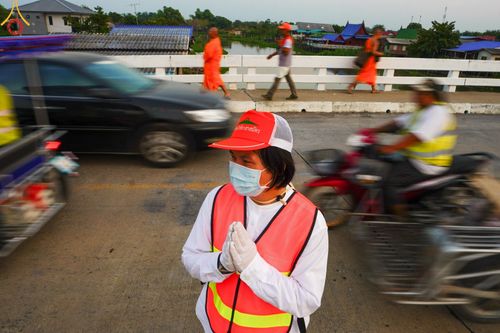 ภาพ No.111785:V.10 เก่งกล้า การเตรียมงาน เก็บงาน การรับบุญของเจ้าหน้าที่หน่วยงานต่างๆ เพื่อโครงการธรรมยาตรา กตัญญูบูชามหาปูชนียาจารย์ พระมงคลเทพมุนี (สด จนฺทสโร) พระผู้ปราบมาร อนุสรณ์สถาน 7 แห่ง ปีที่ 12 ระหว่างวันที่ 2 - 31 มกราคม พ.ศ.2567