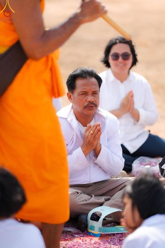 ภาพ No.129182:พระธรรมยาตราเดินธรรมยาตรา ณ ชุมชนรอบศูนย์ปฏิบัติธรรมภาคใต้ อ.บางกล่ำ จ.สงขลา วันที่ 10 มีนาคม พ.ศ. 2567