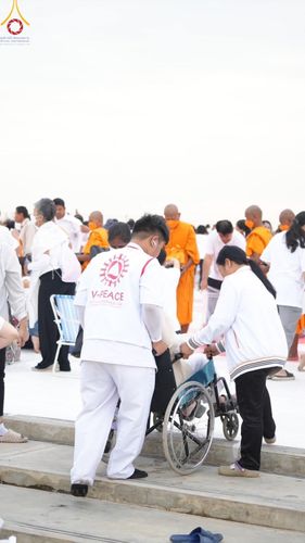 ภาพ No.119566:V.18 ทันทีม การเตรียมงาน เก็บงาน การรับบุญของเจ้าหน้าที่หน่วยงานต่างๆ เพื่อโครงการธรรมยาตรา กตัญญูบูชามหาปูชนียาจารย์ พระมงคลเทพมุนี (สด จนฺทสโร) พระผู้ปราบมาร อนุสรณ์สถาน 7 แห่ง ปีที่ 12 ระหว่างวันที่ 2 - 31 มกราคม พ.ศ.2567