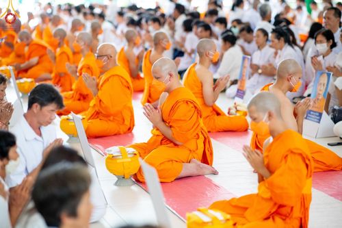 ภาพ No.141512:พิธีบรรพชาอุปสมบท โครงการอุปสมบทหมู่รุ่นผู้บริหาร รุ่นที่ 14 โครงการอุปสมบทหมู่ธรรมทายาท ระดับอุดมศึกษา รุ่นที่ 51 ภาคฤดูฝน ณ โบสถ์พระไตรปิฎก วัดพระธรรมกาย ในวันเสาร์ที่ 15 มิถุนายน พ.ศ. 2567