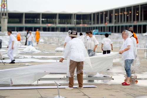 ภาพ No.225235:วันที่ 20 - 27 เมษายน พ.ศ. 2568 "ภาพแห่งความปลื้มที่ไม่มีวันจบ" คณะสงฆ์สามเณร เจ้าหน้าที่ และสาธุชน ร่วมแรงร่วมใจกันเตรียมงานและเก็บงาน เพื่อวันคุ้มครองโลก พิธีถวายมหาสังฆทานคณะสงฆ์ 40,000 กว่าวัดทั่วประเทศ