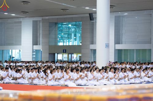 ภาพ No.167881:พิธีทอดกฐิน และ พิธีกรานกฐิน ในวันอาทิตย์ที่ 3 พฤศจิกายน พ.ศ. 2567 ณ วัดพระธรรมกาย จ.ปทุมธานี