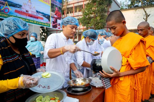 ภาพ No.131152:Photo Story ปฐมบรรพชาชาวพุทธมาร์มา Episode 4/5 วันที่ 13 กุมภาพันธ์พ.ศ. 2567 ณ วัดธัมจักร อรัญกุฏิ บังกลาเทศ