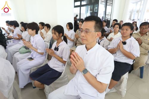 ภาพ No.290304:วันอังคารที่ 6 มกราคม พ.ศ. 2569 พิธีเจริญพุทธมนต์ ปฏิบัติธรรม มอบทุนการศึกษา ถวายสังฆทาน 142 วัด ณ ศูนย์ปฏิบัติธรรมพระมงคลเทพมุนี อ.สองพี่น้อง จ.สุพรรณบุรี