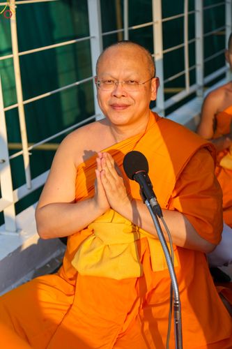 ภาพ No.302800:วันที่ 24 มกราคม พ.ศ. 2569 พิธีจุดประทีปธรรมถวายเป็นพุทธบูชา  และบูชาธรรมมหาปูชนียาจารย์  ณ อาคารธรรมยาตรา กตัญญูบูชามหาปูชนียาจารย์  ตรงข้ามวัดปากน้ำภาษีเจริญ จ.กรุงเทพมหานคร ในโครงการธรรมยาตรา กตัญญูบูชา มหาปูชนียาจารย์ พระมงคลเทพมุนี(สด จนฺทสโร) พระผู