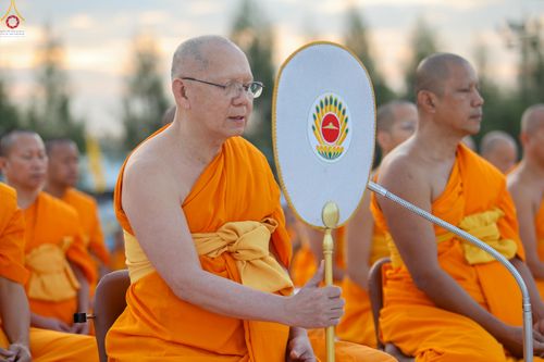 ภาพ No.302490:วันที่ 24 มกราคม พ.ศ. 2569 พิธีตักบาตรพระธรรมยาตรา ณ อนุสรณ์สถานลำดับที่ 5 สถานที่เผยแผ่วิชชาธรรมกายครั้งแรก อนุสรณ์สถานบางปลา วัดบางปลา อำเภอบางเลน จังหวัดนครปฐม ในโครงการธรรมยาตรา กตัญญูบูชา มหาปูชนียาจารย์ พระมงคลเทพมุนี(สด จนฺทสโร) พระผู้ปราบมาร อนุส