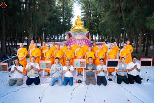 ภาพ No.296133:ภาพเบื้องหลังอาสาสมัครรวมใจ ชุดที่ 2 ในโครงการธรรมยาตรา กตัญญูบูชา มหาปูชนียาจารย์ พระมงคลเทพมุนี(สด จนฺทสโร) พระผู้ปราบมาร อนุสรณ์สถาน 7 แห่ง ปีที่ 14