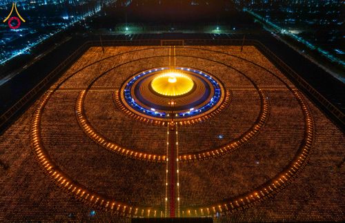 ภาพ No.312434:วันอังคารที่ 3 มีนาคม พ.ศ.2569 พิธีเวียนประทักษิณและจุดมาฆประทีป (ภาพชุดที่ 2) ณ ลานธรรมพระมหาธรรมกายเจดีย์ วัดพระธรรมกาย