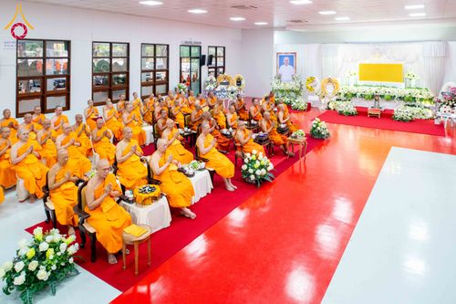 ภาพ No.314540:วันศุกร์ที่ 20 มีนาคม พ.ศ. 2569 พิธีบำเพ็ญกุศล คุณพ่อณรงค์ จินตมากุล โยมบิดา พระครูปลัดรัตนวีรวัฒน์ (รังสฤษดิ์ อิทฺธิจินตโก) ที่ปรึกษาเจ้าคณะจังหวัดปทุมธานี เจ้าอาวาสวัดพระธรรมกาย  ณ ห้องปลูกศรัทธา 2 วัดพระธรรมกาย ปทุมธานี