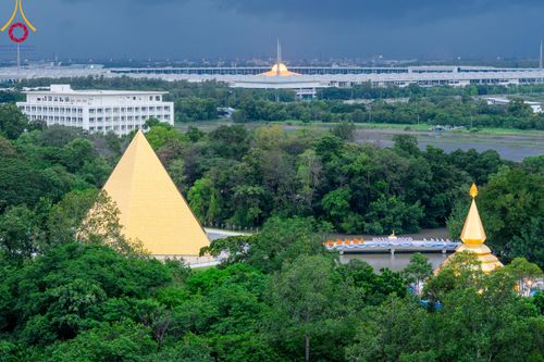 ภาพ No.89210:พิธีอัญเชิญรูปหล่อทองคำ  คุณยายอาจารย์มหารัตนอุบาสิกาจันทร์ ขนนกยูง เพื่อประดิษฐาน ณ มหาวิหารคุณยายอาจารย์ฯ เนื่องในวันครูผู้ค้นพบวิชชาธรรมกาย วันศุกร์ที่ 29 กันยายน พ.ศ. 2566