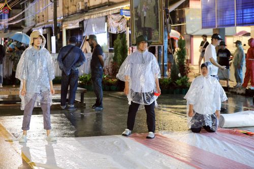 ภาพ No.245784:วันที่ 13-14 กันยายน พ.ศ. 2568 เจ้าหน้าที่ทุกสถานะ ทุกส่วนงาน ร่วมแรงร่วมใจ ปฏิบัติหน้าที่ เตรียมงาน เก็บงาน ตักบาตรพระ 555 รูป อ.เบตง จยะลา