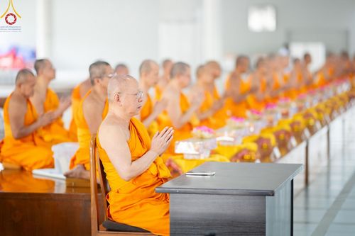 ภาพ No.212613:วันพฤหัสบดีที่ 20 มีนาคม พ.ศ. 2568 พิธีเจริญพระพุทธมนต์ เนื่องในอายุวัฒนมงคลครบ 74 ปี พระภาวนาธรรมวิเทศ วิ. (ภูเบศ ฌานาภิญโญ) ณ หอฉันคุณยายฯ วัดพระธรรมกาย