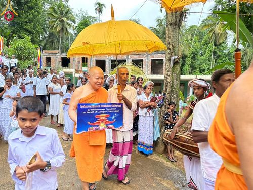 ภาพ No.97962:กฐินศรีลังกา วัดฮูนูเกตะ อลาคา รามายา มาตาเล วันที่ 20 พฤศจิกายน พ.ศ. 2566