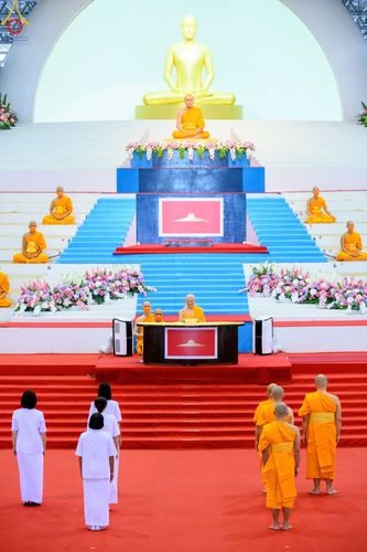 ภาพ No.83782:พิธีมอบโล่เกียรติยศ โครงการผู้นำแสงสว่างออนไลน์ ประจำปี 2565 ในวันอาทิตย์ที่ 2 กรกฎาคม พ.ศ. 2566 ณ วัดพระธรรมกาย