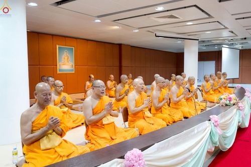 ภาพ No.228178:วันอาทิตย์ที่ 1 มิถุนายน พ.ศ.2568 พิธีถวายมหาสังฆทานพระ 100 รูป สโมสรซุปเปอร์คิดส์ ปีที่ 6 ณ ห้อง SPD 8 สภาธรรมกายสากล วัดพระธรรมกาย