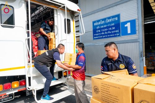ภาพ No.159357:วัดพระธรรมกาย มูลนิธิธรรมกาย คณะศิษยานุศิษย์ฯ มอบถุงยังชีพ ข้าวสารอาหารแห้ง สมทบศูนย์รับบริจาคช่วยเหลือ ผู้ประสบภัยภาคเหนือ จังหวัดปทุมธานี มอบชุดอาหารปรุงสุกใหม่ ส่งแรงใจแก่เจ้าหน้าที่ผู้ปฏิบัติงาน และจิตอาสา วันที่ 27 กันยายน พ.ศ. 2567