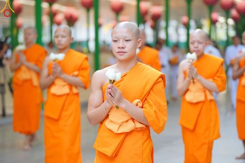 ภาพ No.136235:พิธีอุปสมบทสามเณรเตรียมสถาบันธรรมชัย รุ่นที่ 21 ณ โบสถ์พระไตรปิฏก วัดพระธรรมกาย วันเสาร์ที่ 4 พฤษภาคม พ.ศ.2567