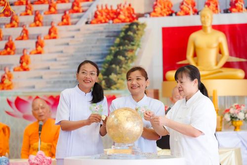 ภาพ No.132979:พิธีทอดผ้าป่าสามัคคีฉลองครบ 13 ปี วัดพระธรรมกายไอจิ แด่คณะพระภิกษุสงฆ์ 12 วัด ศูนย์สาขาทั่วภาคพื้นญี่ปุ่น วันที่ 31 มีนาคม พ.ศ. 2567