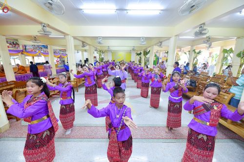 ภาพ No.251972:วันที่ 11 ตุลาคม พ.ศ. 2568 พิธีทอดกฐินสามัคคีทั่วไทย 30,000 วัด โดยคณะศิษยานุศิษย์ บูชาธรรม 81 ปี หลวงพ่อธัมมชโย ณ วัดหนองเสือ ต.หนองดินแดง อ.เมือง จ.นครปฐม