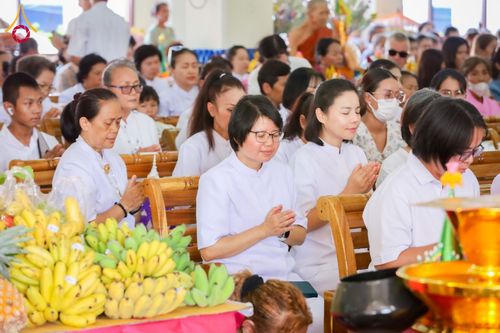 ภาพ No.173906:พิธีทอดกฐิน วัดบุณย์กัญจนาราม อ.บางละมุง จ.ชลบุรี ในโครงการกฐินสามัคคีทั่วไทย 30,000 วัด บูชาธรรม 80 ปี หลวงพ่อธัมมชโย โดยคณะศิษยานุศิษย์วัดพระธรรมกาย วันที่ 5 พฤศจิกายน พ.ศ. 2567