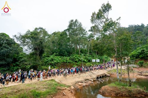 ภาพ No.173242:พิธีทอดกฐินต่างประเทศ ในนามหลวงพ่อธัมมชโย ณ วัดสิริวิเวก เพื่อถวายที่ดินส่วนขยาย 200 ไร่ แขวงจำปาสัก สปป. ลาว วันพุธที่ 30 ตุลาคม พ.ศ. 2567