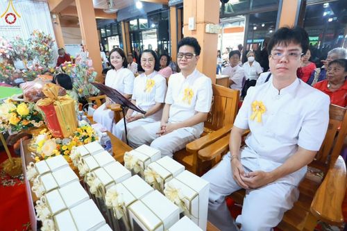 ภาพ No.168315:พิธีทอดกฐิน ณ วัดบางม่วง จ.นนทบุรี ในโครงการกฐินสามัคคีทั่วไทย 30,000 วัด บูชาธรรม 80 ปี หลวงพ่อธัมมชโย โดยคณะศิษยานุศิษย์วัดพระธรรมกาย วันที่ 20 ตุลาคม พ.ศ. 2567