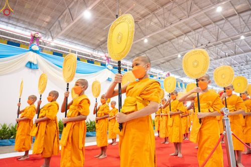 ภาพ No.88099:พิธีมุทิตาสักการะ เปรียญธรรม 9,6,3 และบาลีศึกษา 6,3  พิธีมอบดวงแก้วสามเณรทรงบาลีไวยากรณ์ วันอาทิตย์ 17 กันยายน พ.ศ. 2566 ณ สภาธรรมกายสากล วัดพระธรรมกาย