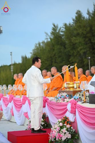 ภาพ No.250409:วันอังคารที่ 7 ตุลาคม พ.ศ. 2568 พิธีจุดประทีปบูชาพระรัตนตรัย ณ ลานธรรมปทุมรัตน์ธรรมเจดีย์ พุทธอุทยานนานาชาติ อ.โพนพิสัย จ.หนองคาย