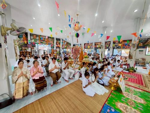 ภาพ No.255584:วันที่ 13 ตุลาคม พ.ศ. 2568 พิธีทอดกฐินสามัคคีทั่วไทย 30,000 วัด โดยคณะศิษยานุศิษย์ บูชาธรรม 81 ปี หลวงพ่อธัมมชโย ณ วัดลุมพินีวนาราม อ.เชียงคาน จ.เลย