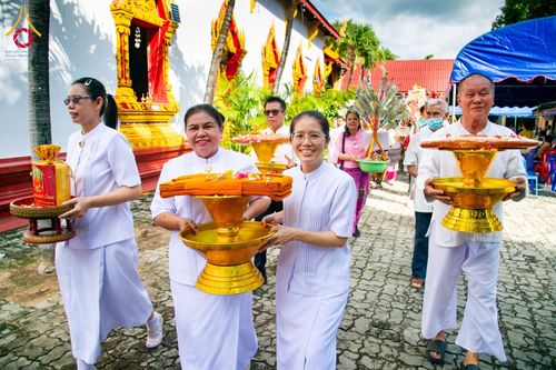 ภาพ No.165861:พิธีทอดกฐิน ณ วัดม่วงโตน ตำบลเหล่ายาว อำเภอบ้านโฮ่ง จังหวัดลำพูน ในโครงการกฐินสามัคคีทั่วไทย 30,000 วัด บูชาธรรม 80 ปี หลวงพ่อธัมมชโย โดยคณะศิษยานุศิษย์วัดพระธรรมกาย วันที่ 20 ตุลาคม พ.ศ. 2567