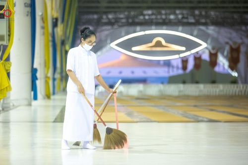 ภาพ No.207195:พิธีตักบาตร และปฏิบัติธรรมช่วงสาย ในวันมาฆบูชา วันพุธที่ 12 กุมภาพันธ์ พ.ศ. 2568 ณ วัดพระธรรมกาย จังหวัดปทุมธานี