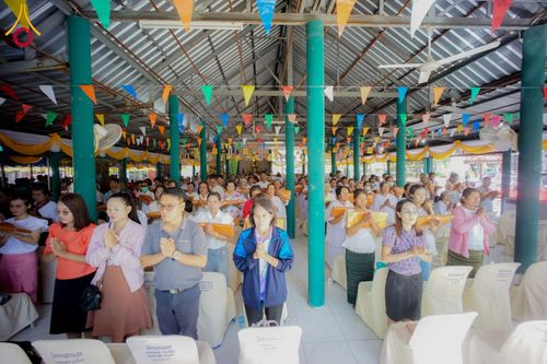 ภาพ No.178307:พิธีทอดกฐิน ณ วัดดอนหัน ต.โนนทองหลาง อ.บัวใหญ่ จ.นครราชสีมา ในโครงการทอดกฐินสามัคคีทั่วไทย 30,000 วัด บูชาธรรม 80 ปี หลวงพ่อธัมมชโย โดยคณะศิษยานุศิษย์วัดพระธรรมกาย วันที่ 8 พฤศจิกายน พ.ศ. 2567