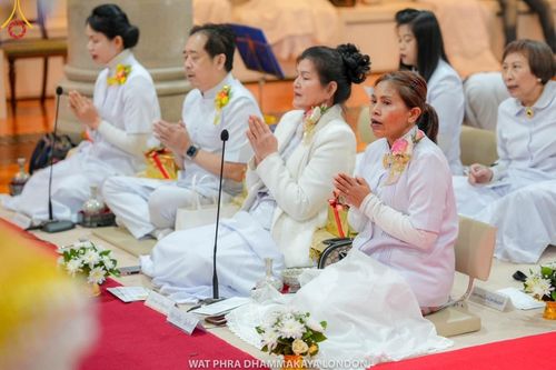 ภาพ No.159879:พิธีบูชาข้าวพระ วันอาทิตย์ต้นเดือน ณ วัดพระธรรมกายลอนดอน วันที่ 6 ตุลาคม พ.ศ. 2567