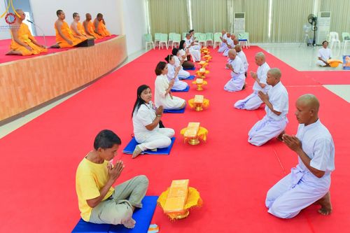 ภาพ No.102093:พิธีบรรพชาและอุปสมบทหมู่ธรรมทายาท ในโครงการอุปสมบทหมู่ รุ่นบูชาธรรมมหาปูชนียาจารย์ ณ ศูนย์ปฏิบัติธรรมและศูนย์อบรมเยาวชนเพชรบุรี อ.ท่ายาง จ.เพชรบุรี วันเสาร์ที่ 9 ธันวาคม พ.ศ. 2566
