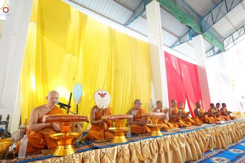 ภาพ No.257098:วันที่ 17 ตุลาคม พ.ศ. 2568 พิธีทอดกฐินสามัคคีทั่วไทย 30,000 วัด โดยคณะศิษยานุศิษย์ บูชาธรรม 81 ปี หลวงพ่อธัมมชโย ณ วัดไผ่ล้อม(เก่า) จ.ราชบุรี