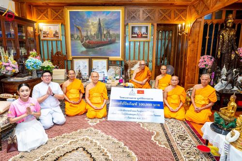 ภาพ No.159303:วันศุกร์ที่ 25 กันยายน พ.ศ. 2567 วัดพระธรรมกาย มูลนิธิธรรมกาย และคณะศิษยานุศิษย์ฯ ร่วมสมทบกัปปิยภัณฑ์ จำนวน 200,000 บาท สนับสนุนสำนักงานเจ้าคณะใหญ่หนตะวันออก ฝ่ายสาธารณสงเคราะห์ของมหาเถรสมาคม เพื่อช่วยเหลือผู้ประสบอุทกภัย