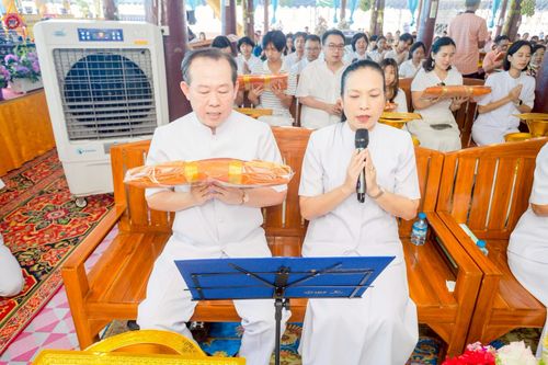 ภาพ No.258015:วันที่ 18 ตุลาคม พ.ศ. 2568 พิธีทอดกฐินสามัคคีทั่วไทย 30,000 วัด โดยคณะศิษยานุศิษย์ บูชาธรรม 81 ปี หลวงพ่อธัมมชโย ณ วัดสามง่าม อ.ดอนตูม จ.นครปฐม