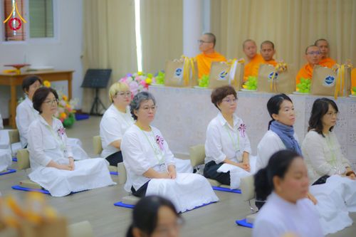 ภาพ No.197517:พิธีถวายสังฆทานคณะสงฆ์ 2 นิกายเชื่อมสัมพันธ์ไทย-เกาหลี วันอาทิตย์ที่ 5 มกราคม พ.ศ. 2568 ณ อาคารชมรมภาวนารักษ์ วัดพระธรรมกาย อำเภอคลองหลวง จังหวัดปทุมธานี