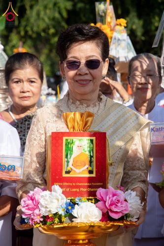 ภาพ No.175406:พิธีทอดกฐินกฐิน วัดสีชมพูวนาราม นครเวียงจันทร์ สปป.ลาว บูชาธรรม 80 ปี หลวงพ่อธัมมชโย โดยคณะศิษยานุศิษย์วัดพระธรรมกาย วันที่ 11 พฤศจิกายน พ.ศ. 2567