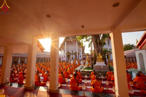 ภาพ No.111973:พิธีจุดประทีปถวายเป็นพุทธบูชา และบูชาธรรมมหาปูชนียาจารย์ พระมงคลเทพมุนี(สด จนฺทสโร) ในโครงการธรรมยาตรา กตัญญูบูชา มหาปูชนียาจารย์ พระมงคลเทพมุนี(สด จนฺทสโร) พระผู้ปราบมาร อนุสรณ์สถาน 7 แห่ง ปีที่ 12 วันที่ 14 มกราคม พ.ศ. 2567 ณ วัดสองพี่น้อง อ.สองพี่น้อง