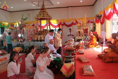 ภาพ No.178959:พิธีทอดกฐิน ณ วัดป่าเกด อ.พระประแดง จ.สมุทรปราการ ในโครงการกฐินสามัคคีทั่วไทย 30,000 วัด บูชาธรรม 80 ปี หลวงพ่อธัมมชโย โดยคณะศิษยานุศิษย์วัดพระธรรมกาย วันที่ 10 พฤศจิกายน พ.ศ. 2567